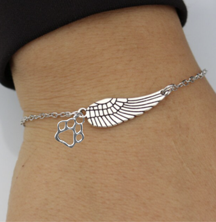 Commemorative silver bracelet with angel wings and paw print | Handmade