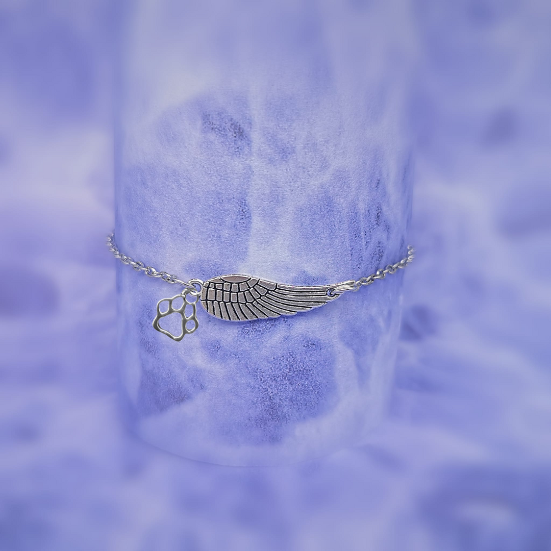 Commemorative silver bracelet with angel wings and paw print | Handmade