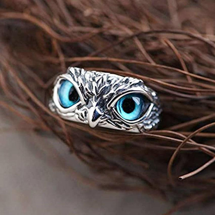 Adjustable ring with lucky owl in silver and opal
