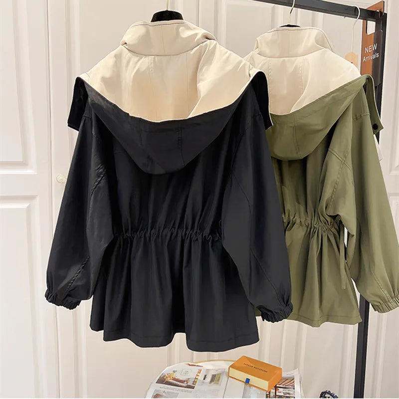 Alva – Elegant jacket with wind and weather protection