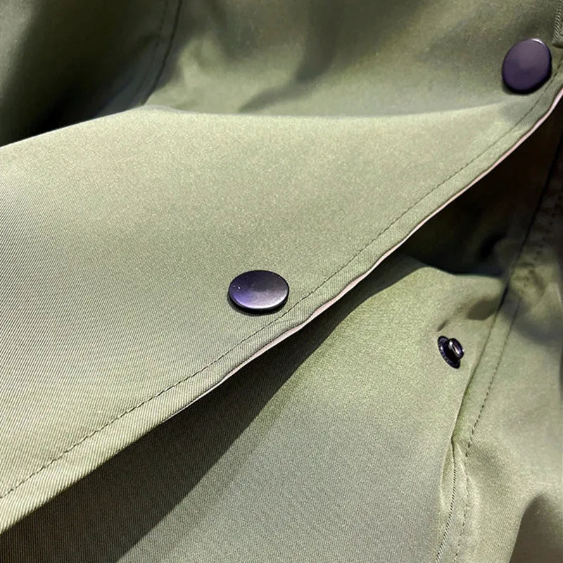 Alva – Elegant jacket with wind and weather protection