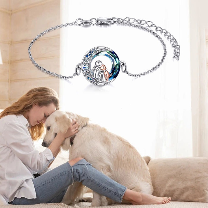 Adjustable bracelet with a dog-shaped charm in sterling silver