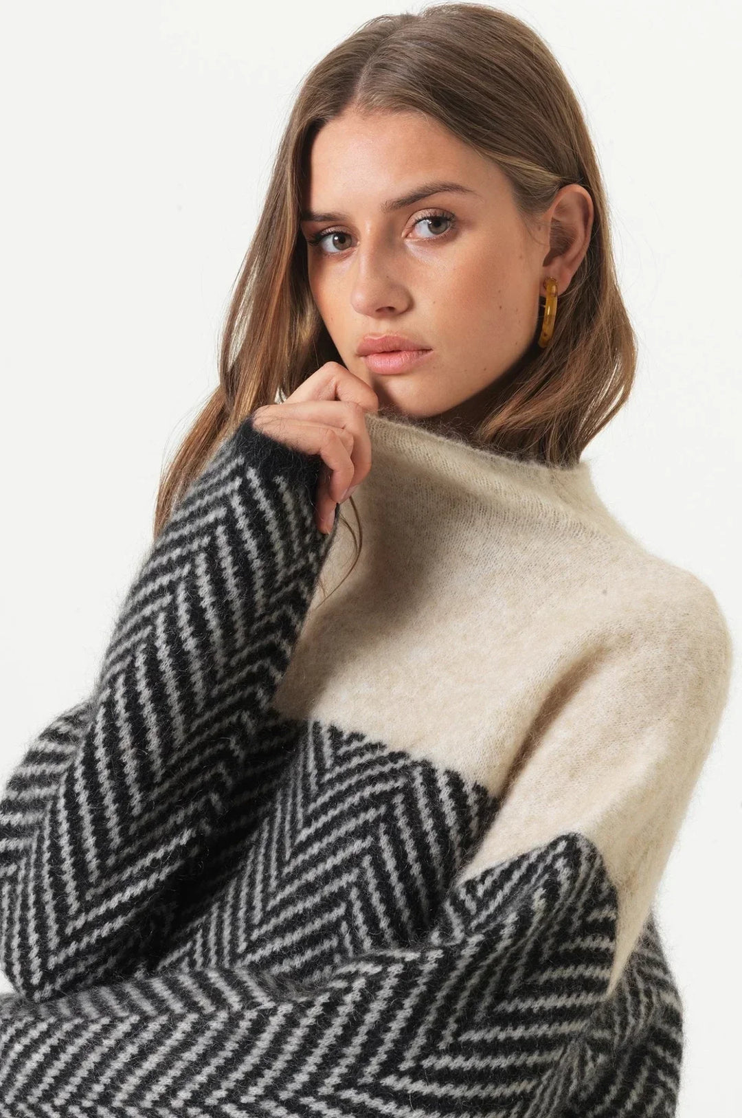ADELIE | Premium Turtleneck made from exquisite knit