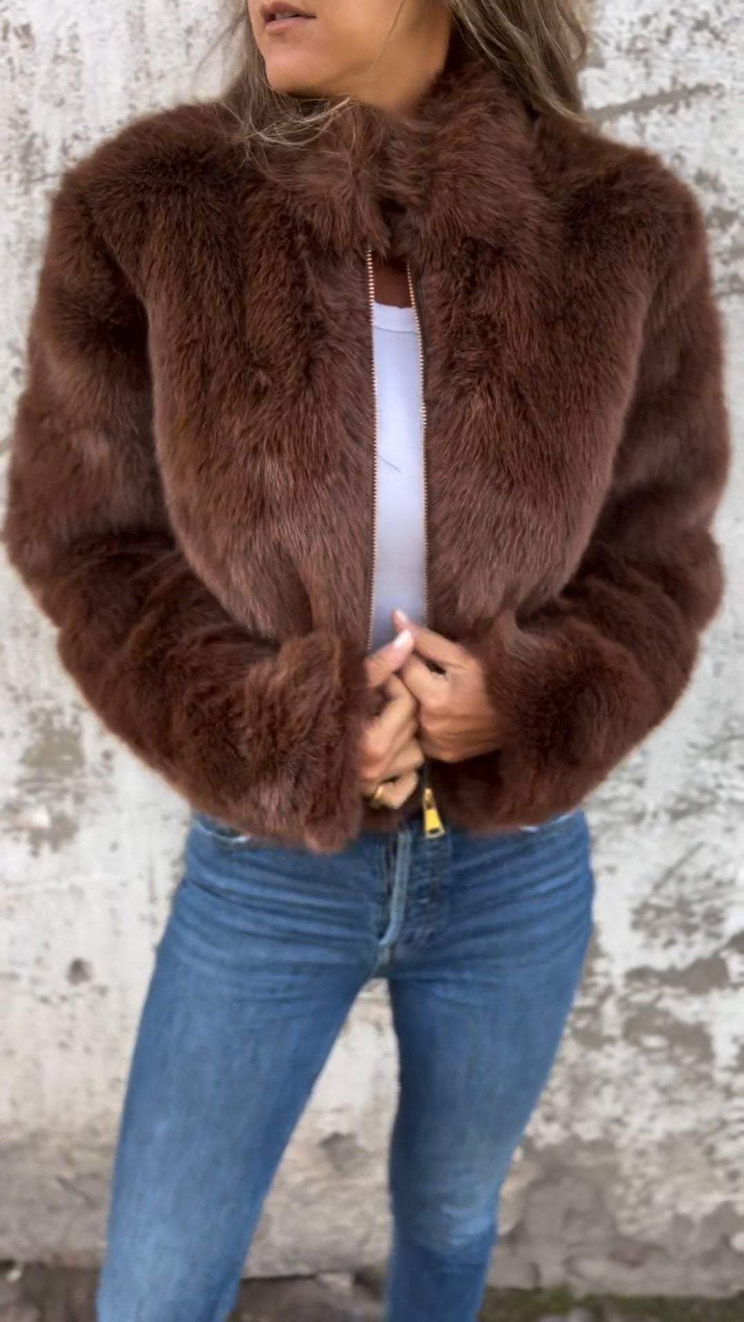 Lourdes - Zip-up Fur Coat