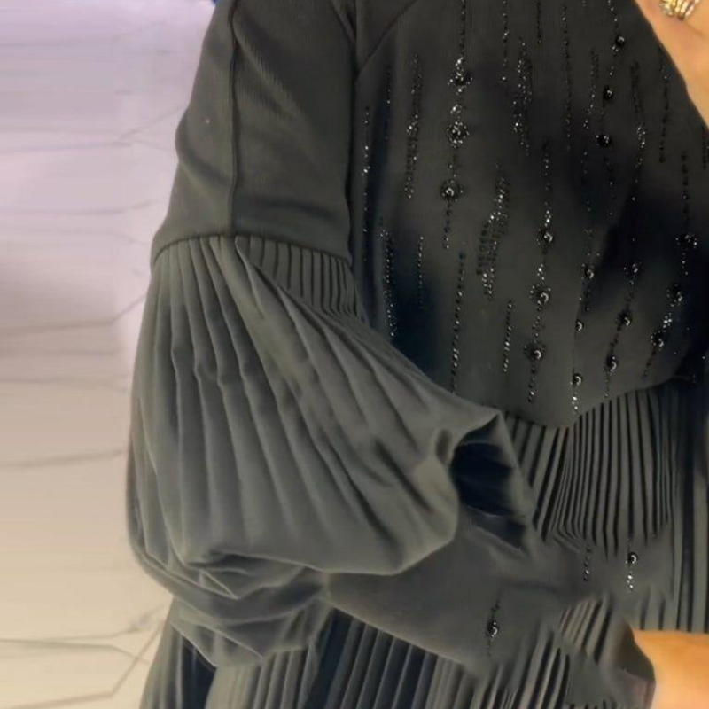 Luna™ | Elegant Pleated Dress with Puff Sleeves